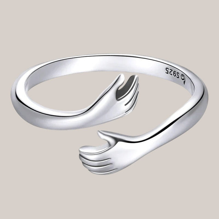 HUG HANDS RING