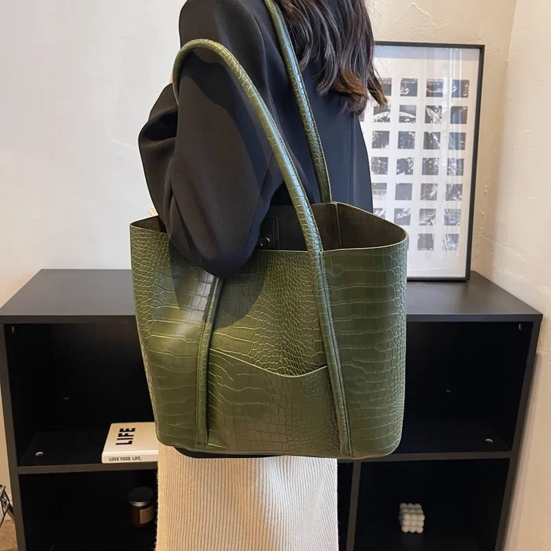 SYLVETTE | CROC SHOULDER BAG