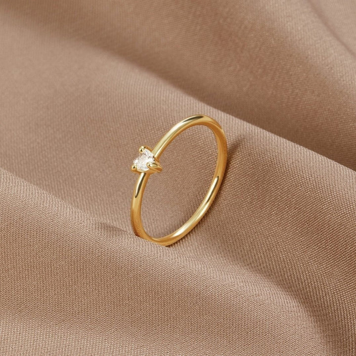 GOLD RING WITH SMOOTH SURFACE
