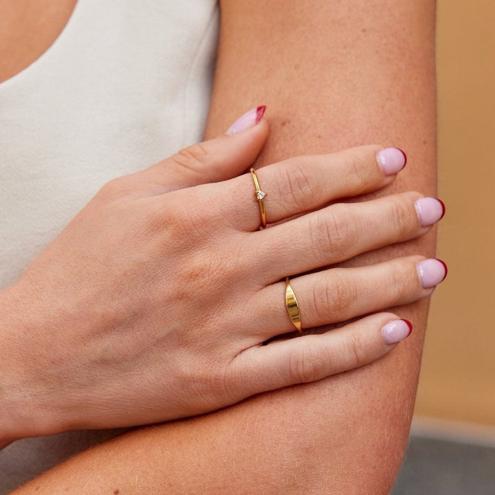 GOLD RING WITH SMOOTH SURFACE